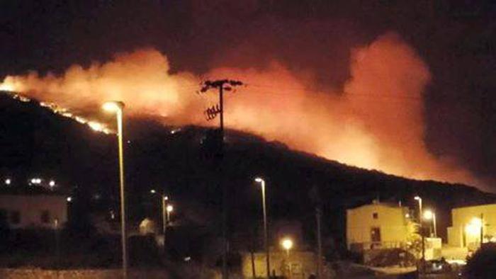 L'isola di Pantelleria 'al rogo' da tre giorni